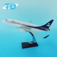โบอิ้ง B737-700สัดส่วนจำลองการบินฮัวลอง1/100ชุดก่อสร้างเครื่องบินโมเดลเครื่องบินเรซินแบบคงที่