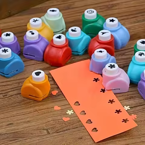 1pc Mini Hole Punch,Random Pattern Portable Mini Hole Punch, Creative Portable Paper Punch Tool,DIY 