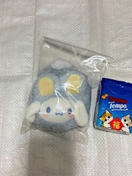 玉桂狗扮兔仔毛茸茸公仔散子包吊飾耳機袋掛飾掛件 肉桂狗 大耳狗 cinnamoroll 日版 Sanrio 精品現貨