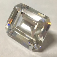 Cz emerald cut Big Pellets Clear Texture The Green Is Very Beautiful.