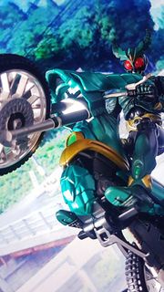 幪面超人AGITO, SHF Gills Raider電單車