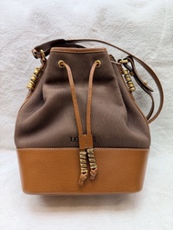 Loewe 蛇骨水桶