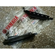 COVER BS7-F117V-00 BS7-F117W-00 BODY FIN RIGHT INNER WING NEW R25 R 25 V2 ORIGINAL YAMAHA PART