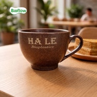 LATTE CUP WITH COFFEE GRAVES, Ha Le