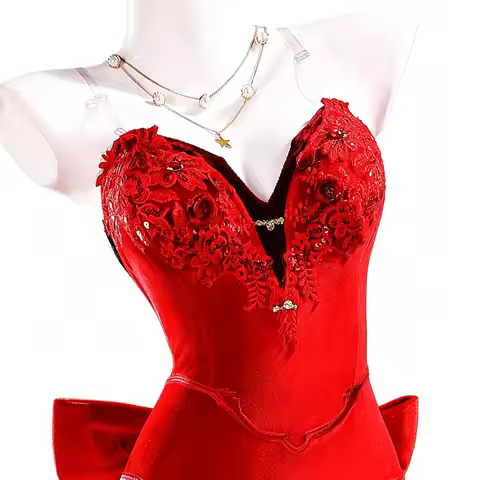 FF7 Remake Female Character Aerith Red Trailing Dress Cosplay Costume, Role Play Outfit for Stage Pe
