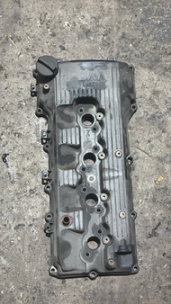 Toyota Fortuner Hiace 2TR Engine Valve Cover/ Cylinder Head Cover (Used Original)