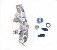 ZS125-50/150-50S ชิ้นส่วนรถจักรยานยนต์ Zongshen ท่อตั้งแกนแนวคอลัมน์ด้านบนแผ่นเชื่อมด้านบนสามเหลี่ยม