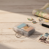 Mini photo card album keychain for 2-inch photos  Rantai kunci barang kemas untuk pemegang album min