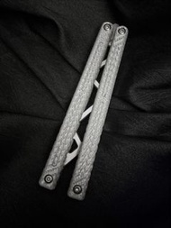Thomas Refault[ Carbon Fiber Scales ]Balisong 蝴蝶刀（價格DM）