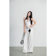 White Wide Leg Pleated Pants (No Accessories Included) - HOO DESIGN