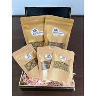 Soraya's Bakes chicken-flavoured, mini dog biscuits for weight management, training treats with superfoods, gluten free