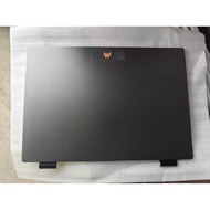 Acer Predator Helios Neo 16 PHN16-71-73LT yang serba baharu dengan sarung pelindung.