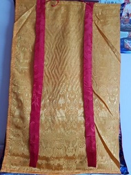 1-2) 西藏唐卡-密宗開山老祖-蓮花生大士 (24K 純金繪畫.桑蠶絲綢布料)