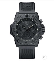 Luminox 全黑潛水計時錶