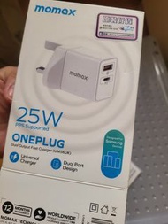 MOMAX ONE PLUG
