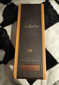 ＊Rare Find＊ Ballantine's Blended Scotch Whisky Aged 30 Years (Box Only)