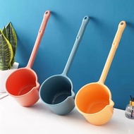 [Ready Stock] Long Handle Plastic Water Scoop Baby Shampoo Scoop Kitchen Thickened Water Scoop Water