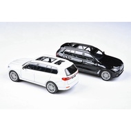 Para64 BMW X7 White and Black. Para64. Scale 1:64