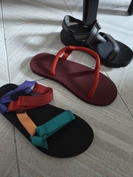 #日版直送、夏日之選、凉鞋名牌 chaco, 黑色vibrum鞋底、mont bell 日版组红色、teva 日版撞色凉鞋、新净無盒