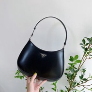 HK$550 Prada 馬鞍包 腋下包
