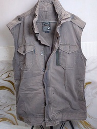 Thrift / Pre Loved / Second / Mantan rompi pria laki laki lois