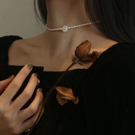Looking at the natural pearl necklace, female oyster rose, French light luxury, retro necklace, simp