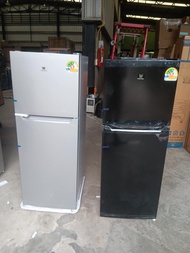 ตู้เย็น 2 ประตู Worldtech ขนาด 4.9 คิว รุ่น WT-RF138 เกรด B (คละสี)