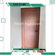 Pintu Swing Aluminium Minimalis Motif Serat Kayu