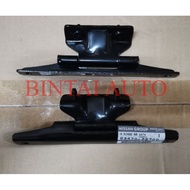 *  NISSAN D22 FRONTIER REAR BOOT BONNET HINGE/ BELAKANG BONET HINGE LH/ RH 93470-2S700