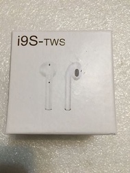 i9S-TWS 最新款 雙耳 磁吸 無線 藍牙 耳機 i9S-TWS 最新款 雙耳 磁吸 無線 藍牙 耳機，持久續航10小時