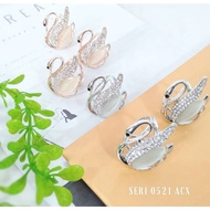 SWAN HIJAB ACCESSORIES HIJAB ACCESSORIES BEAUTIFUL MUSLIMWanita