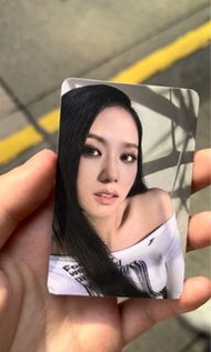 jisoo me yg特典小卡