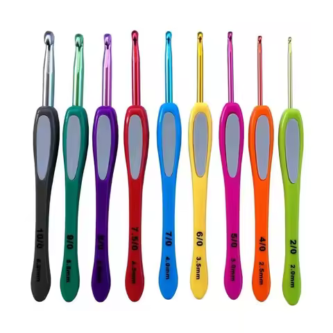 1. Soft Grip Crochet Hook Kit 9 Sizes 2.0‑8.0mm, Colorful Aluminum Crochet Needles for Beginner Knit