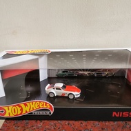 Hot Wheels Nissan Fairlady Z bonus Diorama garage walmart hotwheels