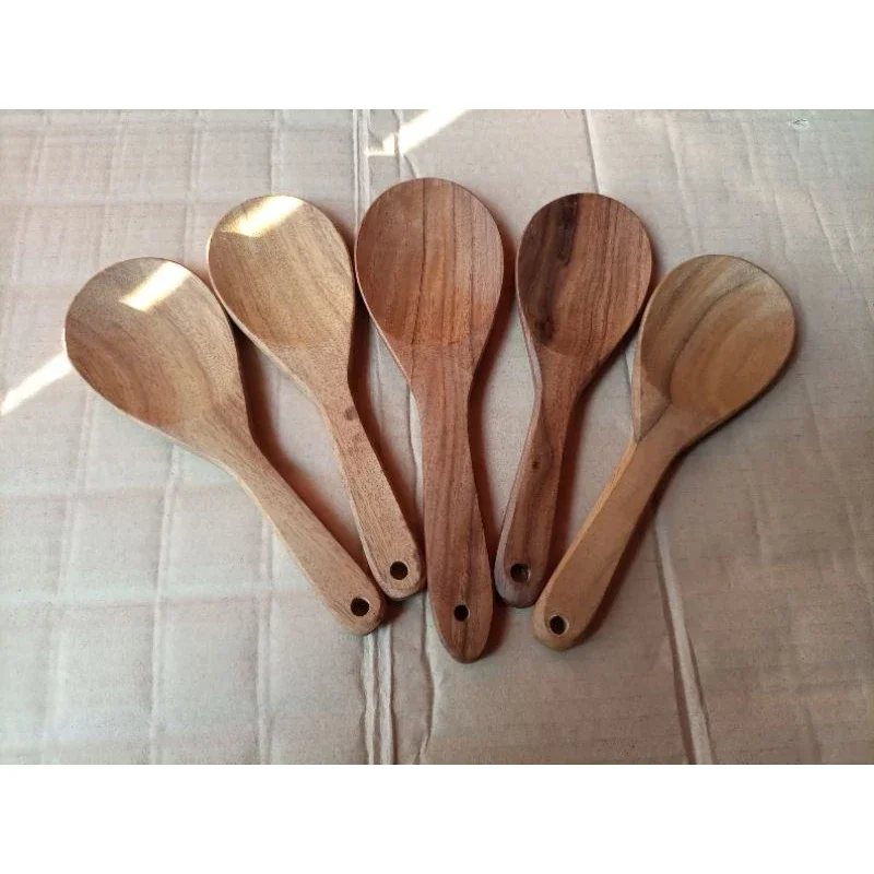 Serving spoon made of magkono wood (per piece)