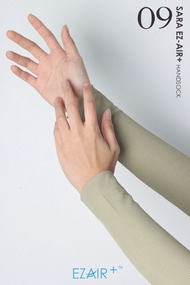 SARA HANDSOCK