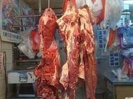 Ｏ０黑牛霸霸０Ｏ保證台灣牛肉頸肉又Q又彈牙 筋路較少 肉質紮實 適滷&lt;紅燒 &lt;清燉&lt;羅宋湯(每台斤)