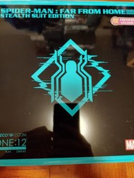 Mezco spider man far from home stealth suit edition