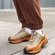 VOMERO5 ROAM Casual Sneakers