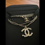 (近新閒置品)Chanel雙C logo皮穿鍊項鍊