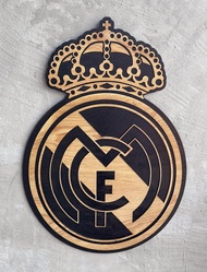 ป้ายตกแต่งแขวนผนัง  เรอัล มาดริด real madrid fc ลวดลายไม้เคลือบเงา