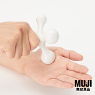 มูจิ ที่นวดกดจุดมือ - MUJI Point Pressing Tetra Hand Massager