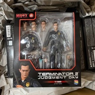 MAFEX Terminator 2 Judgment Day T-1000