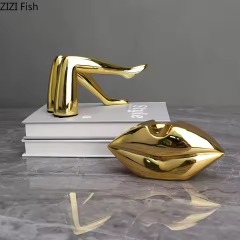 Golden Lips/leg Statue Gilded Artwork Ornaments Desktop Resin Figurines Human Body Sculpture Home De