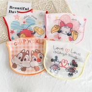 YEM 48: Plastic bib with mickey trough SMX