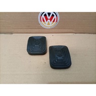VW Beetle Pedal Pads - Brake and clutch VW logo