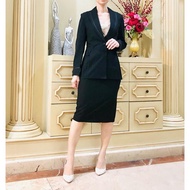 Black Women's Blazer. Women's Black Blazer Suit. Women's long-sleeved blazer suit. Gruciani Black Bl