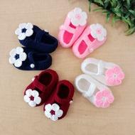 Prewalker Knitted baby shoes baby girl shoes 0-3 months