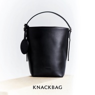 KNACKBAG - KnockKnock bag - กระเป๋าทรงถัง + ชาร์มซองเสียบแว่นตาตกแต่งกระเป๋า(สีเดียวกับกระเป๋า) รุ่น