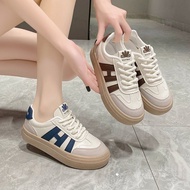 Women's sports shoes with 3-stripe trim, soft, genuine QC leather